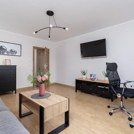 Pleasant Apartment With Terrace Cracow By Noclegi Renters Krasków Εξωτερικό φωτογραφία